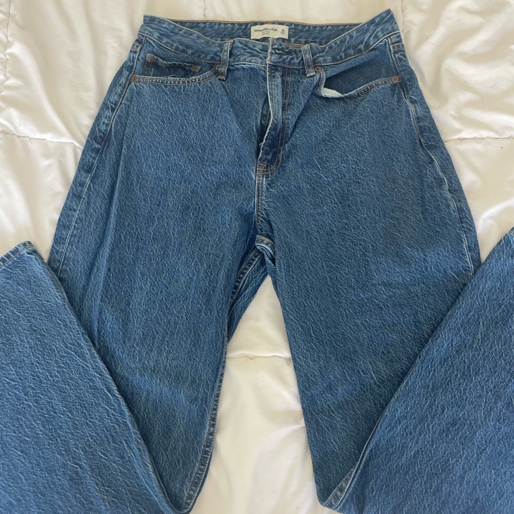 Abercrombie & Fitch Loose High Rise Curve Love Jeans